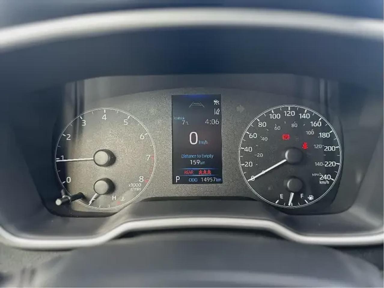 2025 Toyota Corolla Hatchback SE Photo