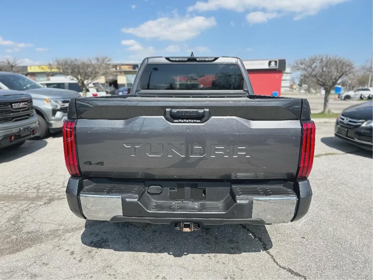 2022 Toyota Tundra TRD OFF ROAD Photo4