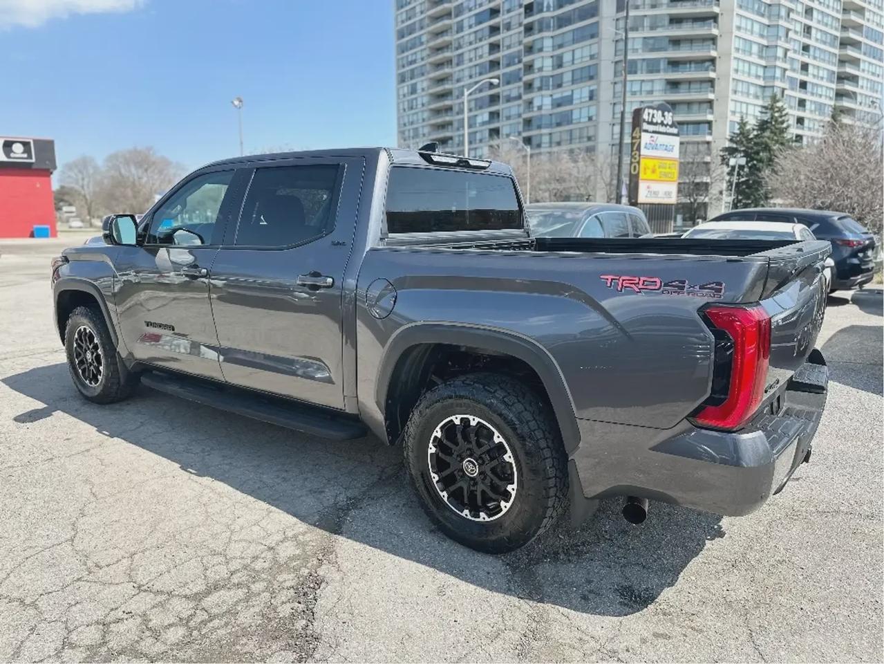 2022 Toyota Tundra TRD OFF ROAD Photo3