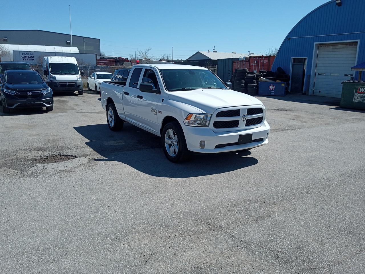 2022 RAM 1500 Classic EXPRESS Photo2