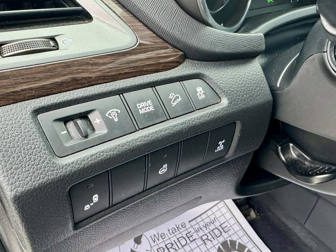 2018 Hyundai Santa Fe Sport Fully Loaded - No Accidents - Certified Photo