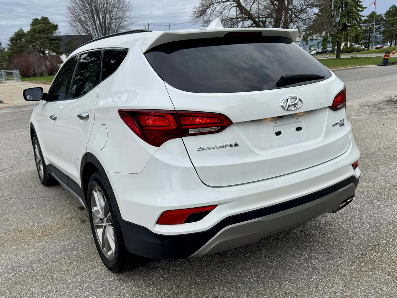2018 Hyundai Santa Fe Sport Fully Loaded - No Accidents - Certified Photo