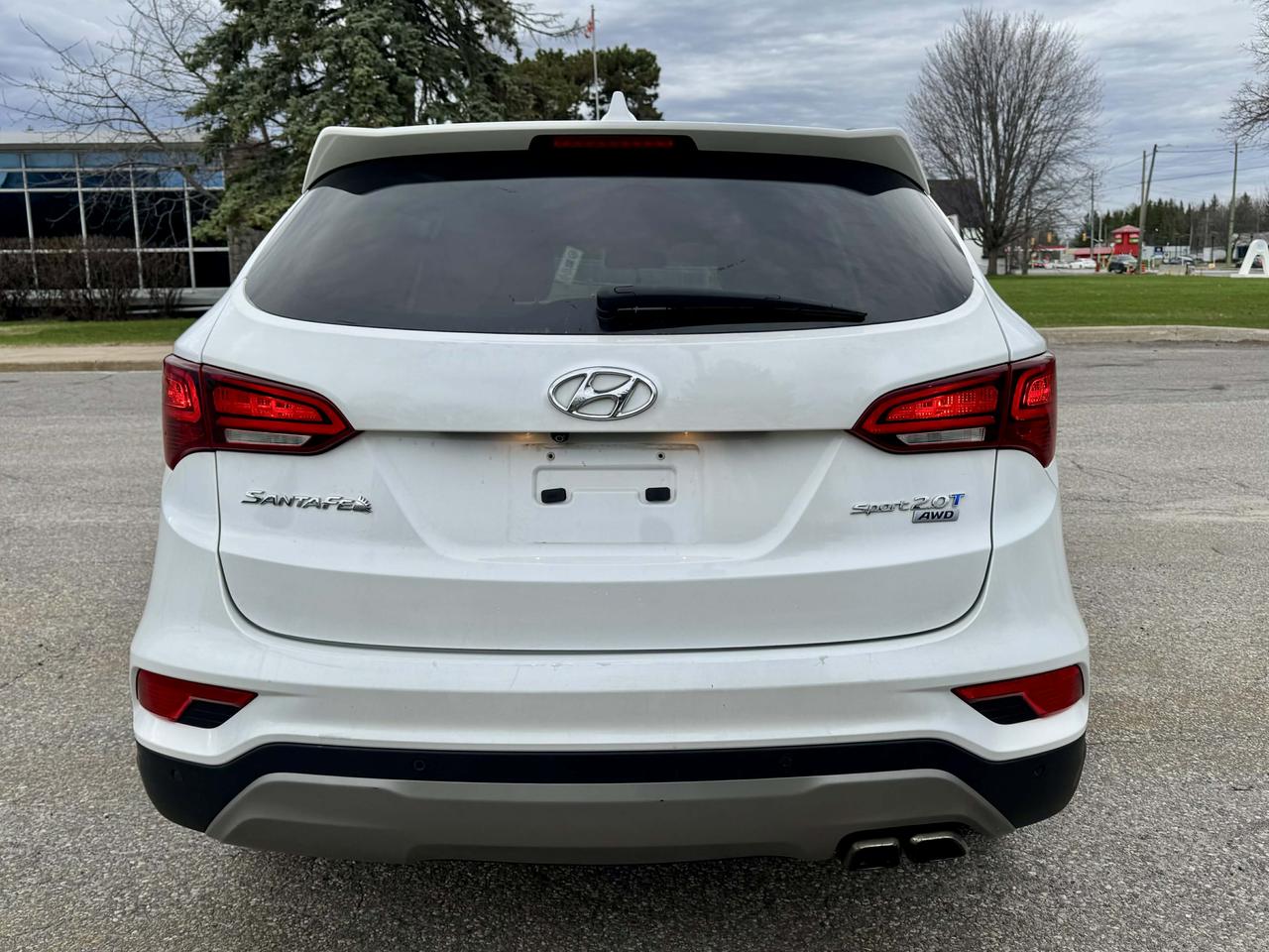 2018 Hyundai Santa Fe Sport Fully Loaded - No Accidents - Certified Photo