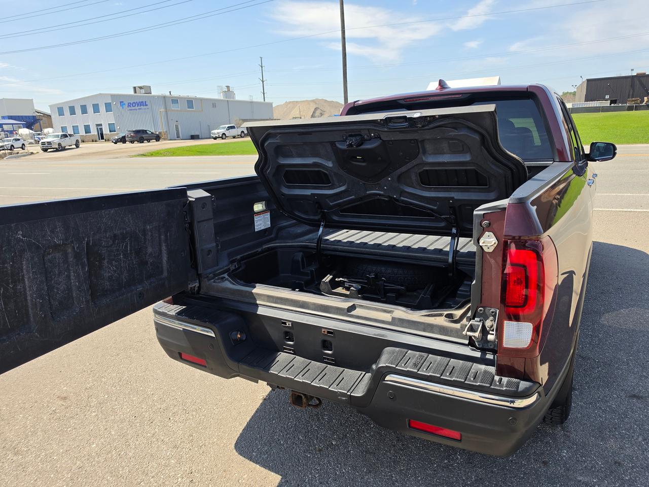 2018 Honda Ridgeline TOURING Photo