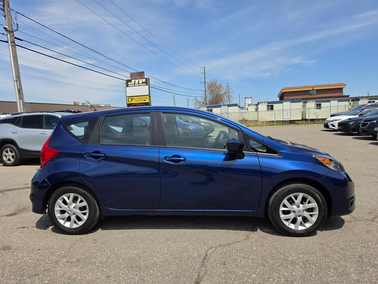 2019 Nissan Versa Note SV Photo3