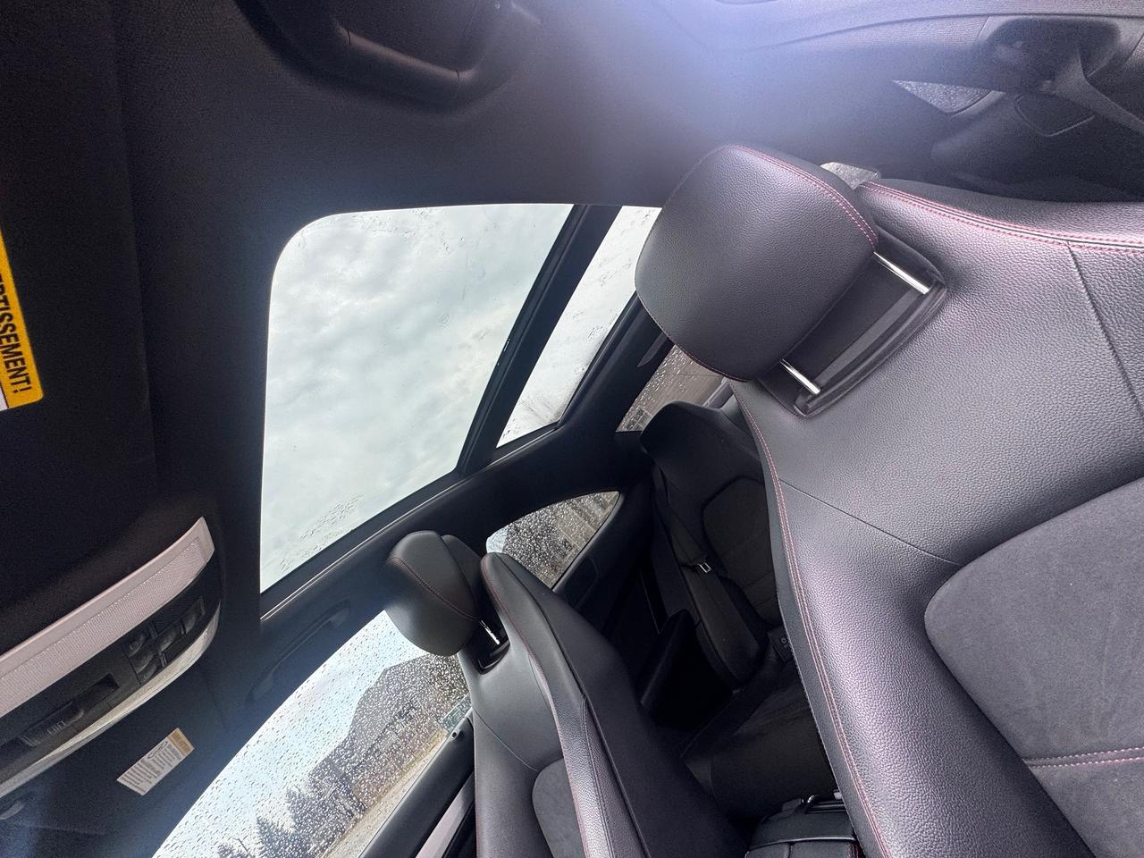 2015 Mercedes-Benz C350 4Matic Photo2