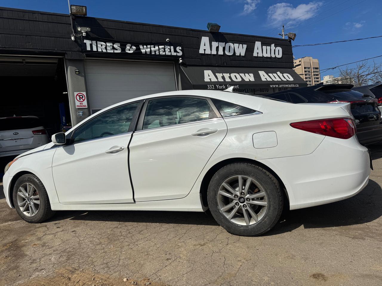 2011 Hyundai Sonata GL Photo