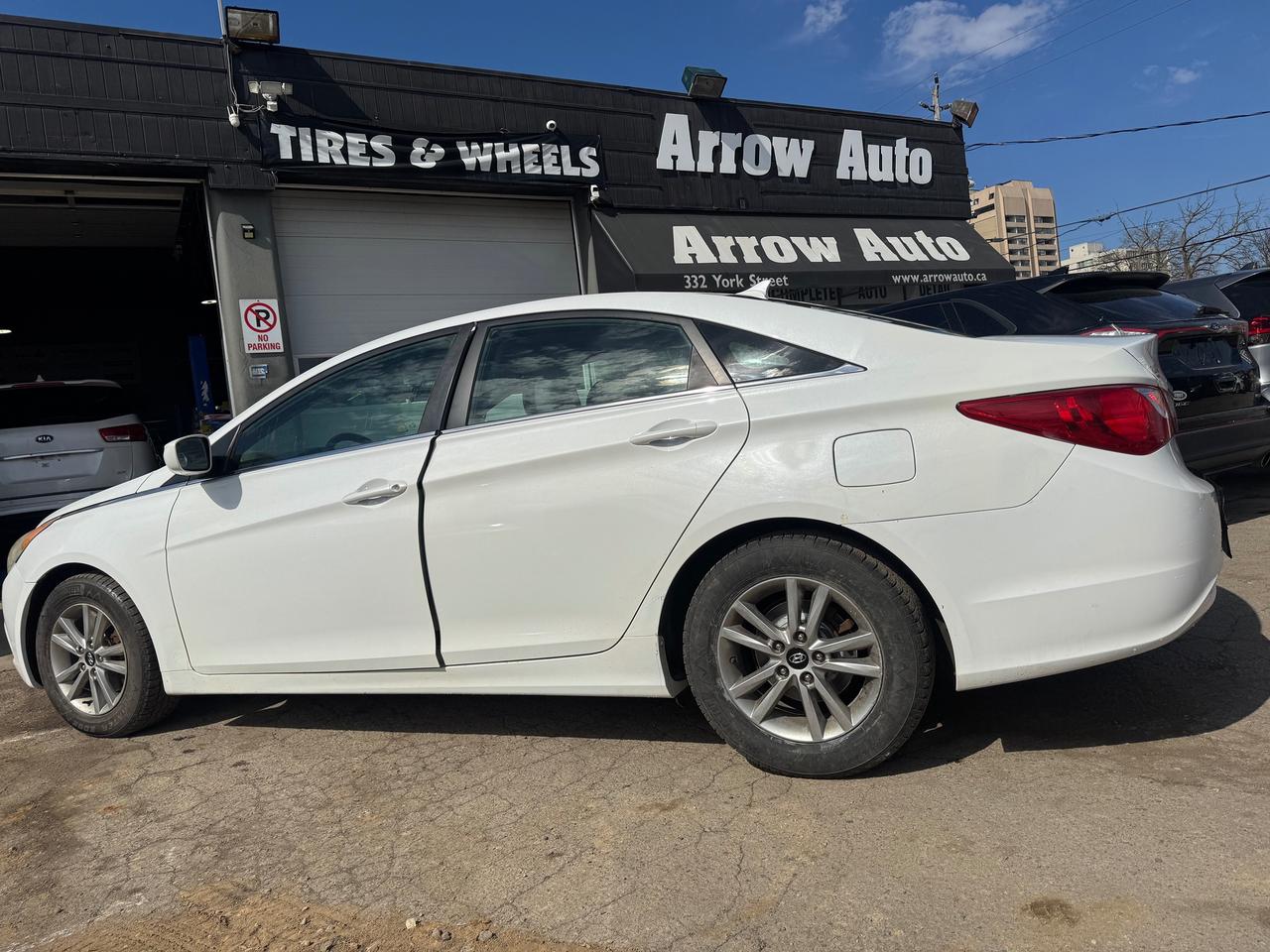 2011 Hyundai Sonata GL Photo