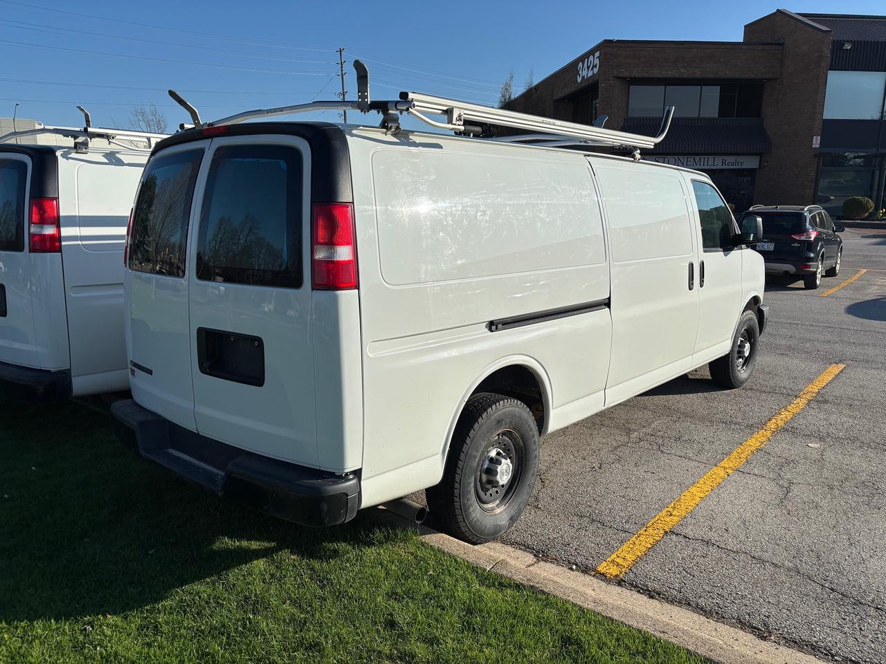 2018 Chevrolet Express Cargo Van  Photo4