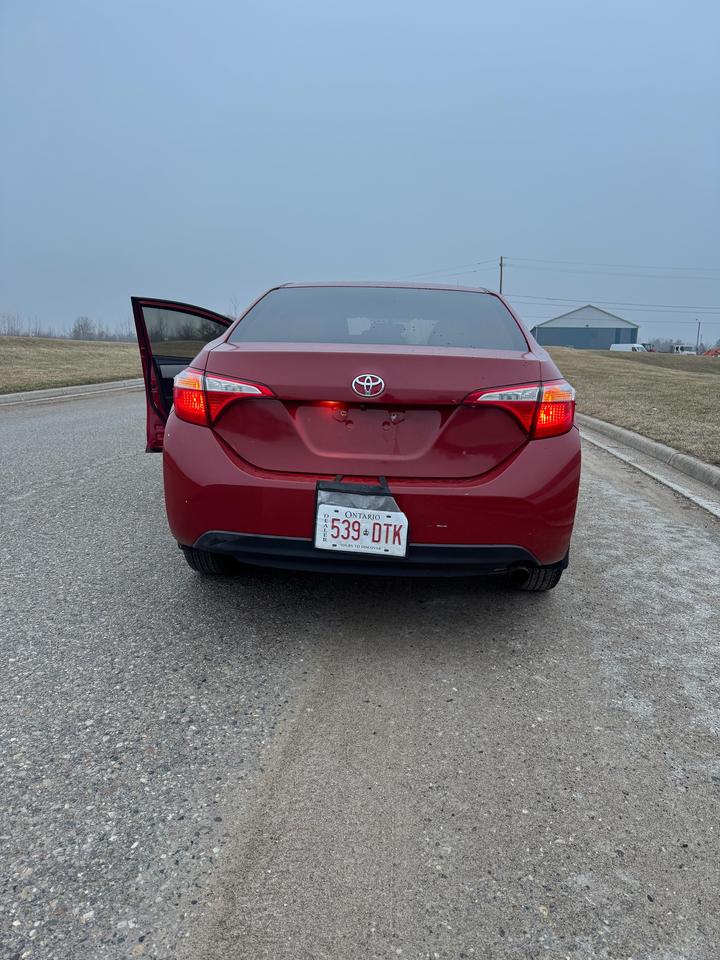2015 Toyota Corolla L Photo
