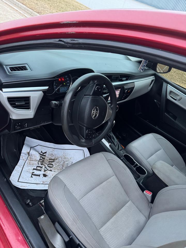 2015 Toyota Corolla L Photo