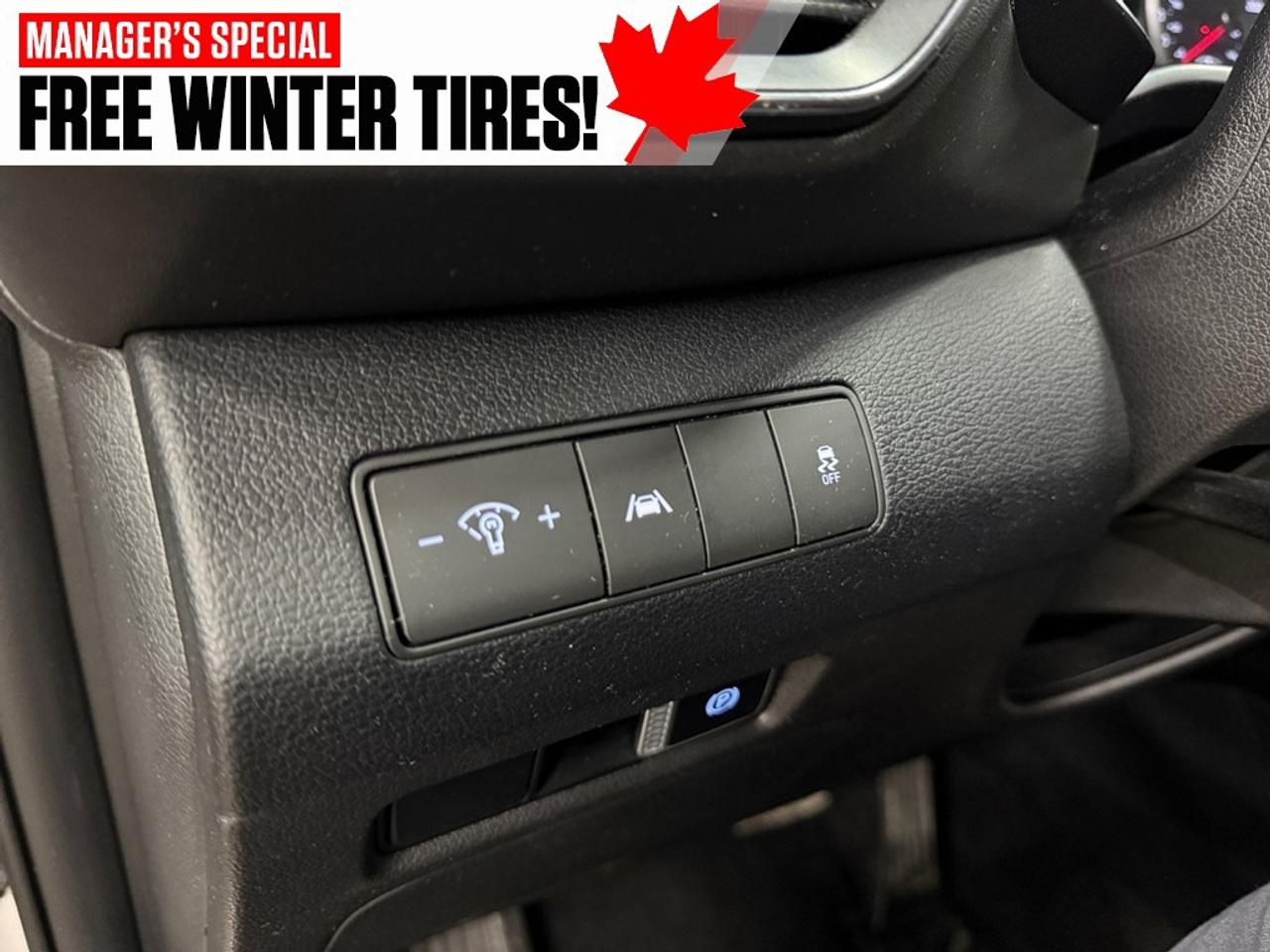 2023 Hyundai Santa Fe Preferred AWD WITH TWO SETS OF TIRES Photo