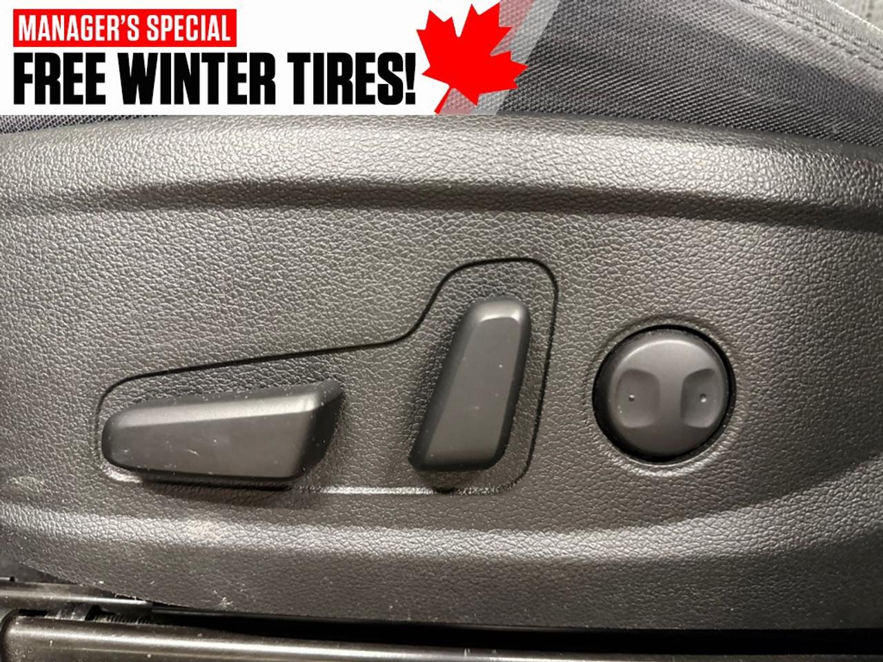2023 Hyundai Santa Fe Preferred AWD WITH TWO SETS OF TIRES Photo