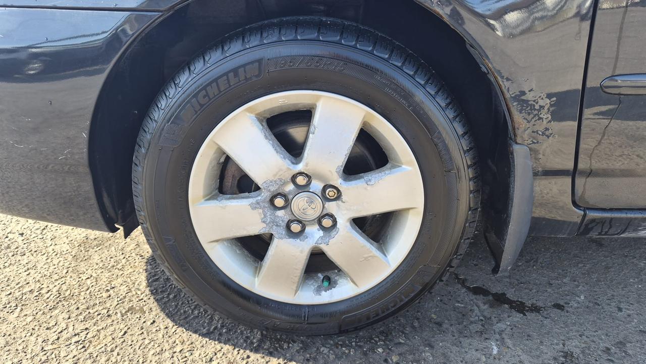 2006 Toyota Corolla LE, ALLOYS, AUTO, 4CYL, ONLY 176KM, RELIABLE, CERT Photo