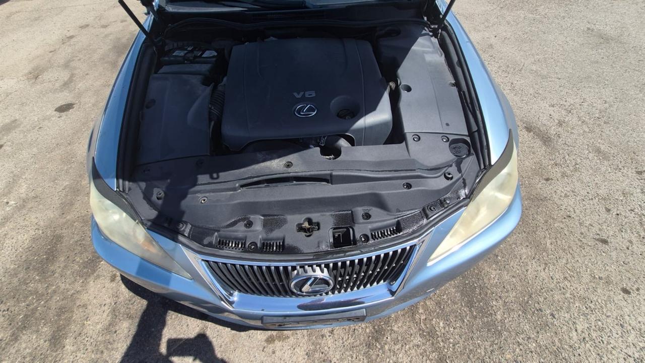 2010 Lexus IS 250 AWD, WELL MAINTAINED, CERTIFIED Photo