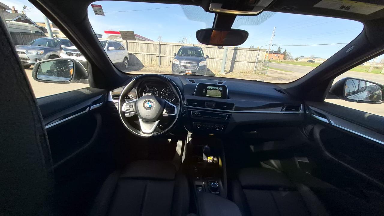 2018 BMW X1 xDrive28i, LOADED, 4 CYL, ONLY 192KMS, CERTIFIED Photo