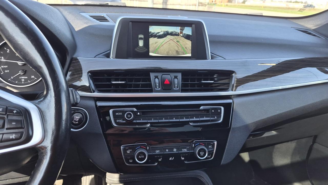 2018 BMW X1 xDrive28i, LOADED, 4 CYL, ONLY 192KMS, CERTIFIED Photo
