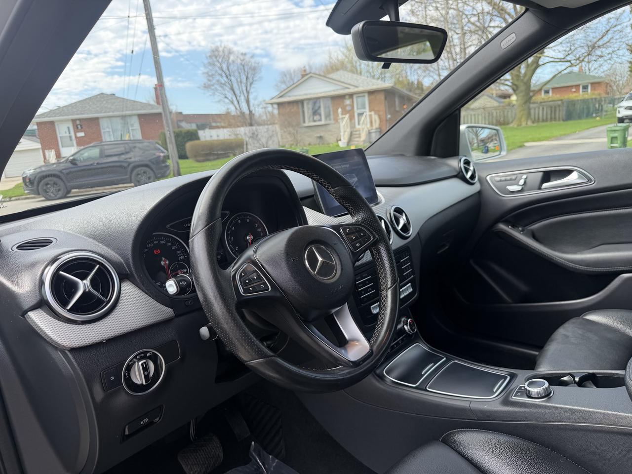 2018 Mercedes-Benz B-Class B 250 4MATIC Sports Tourer Photo