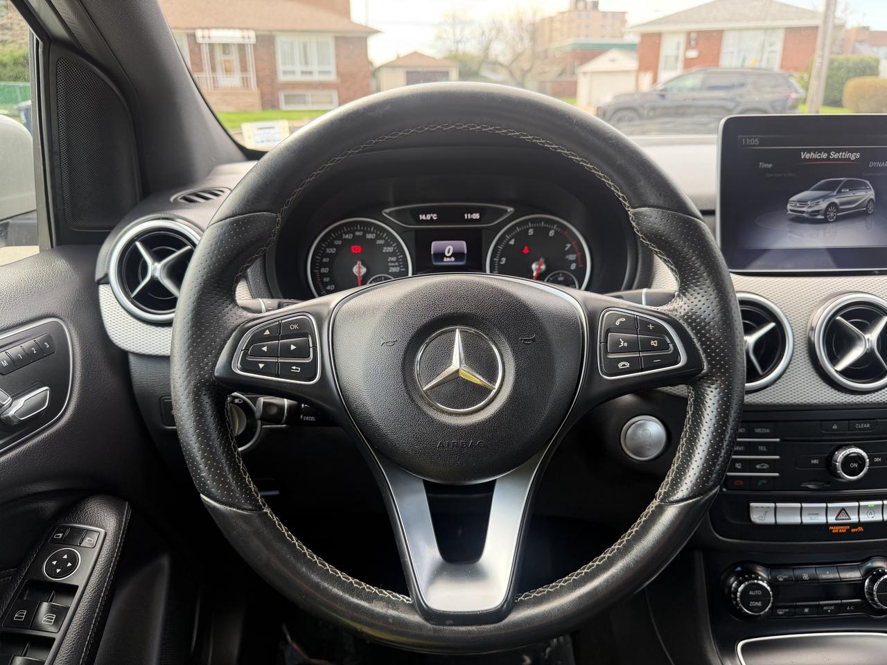 2018 Mercedes-Benz B-Class B 250 4MATIC Sports Tourer Photo