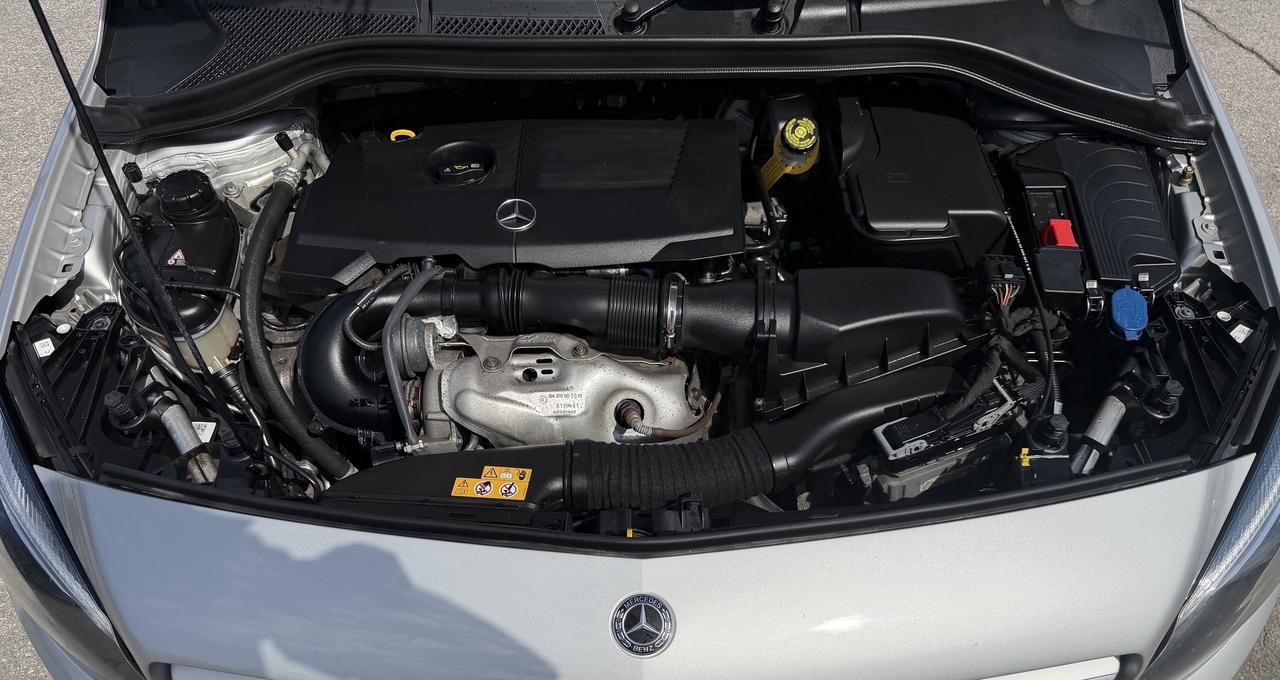 2018 Mercedes-Benz B-Class B 250 4MATIC Sports Tourer Photo
