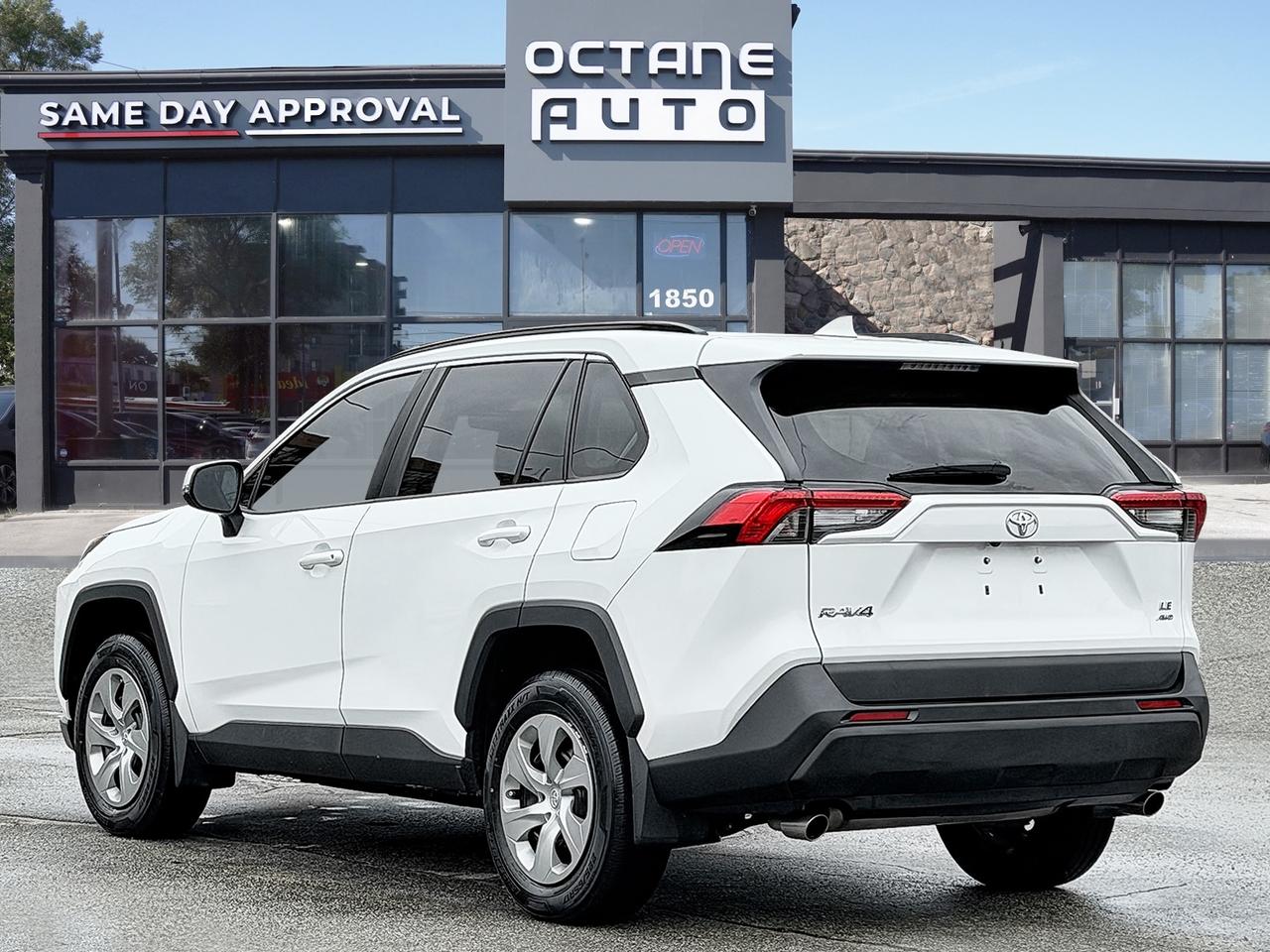 2020 Toyota RAV4 LE AWD Photo