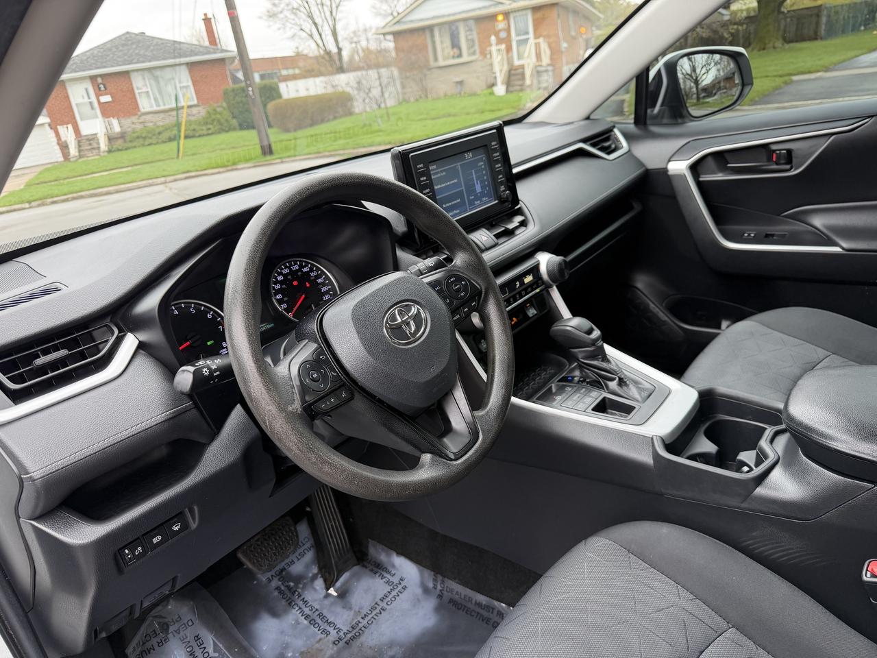 2020 Toyota RAV4 LE AWD Photo