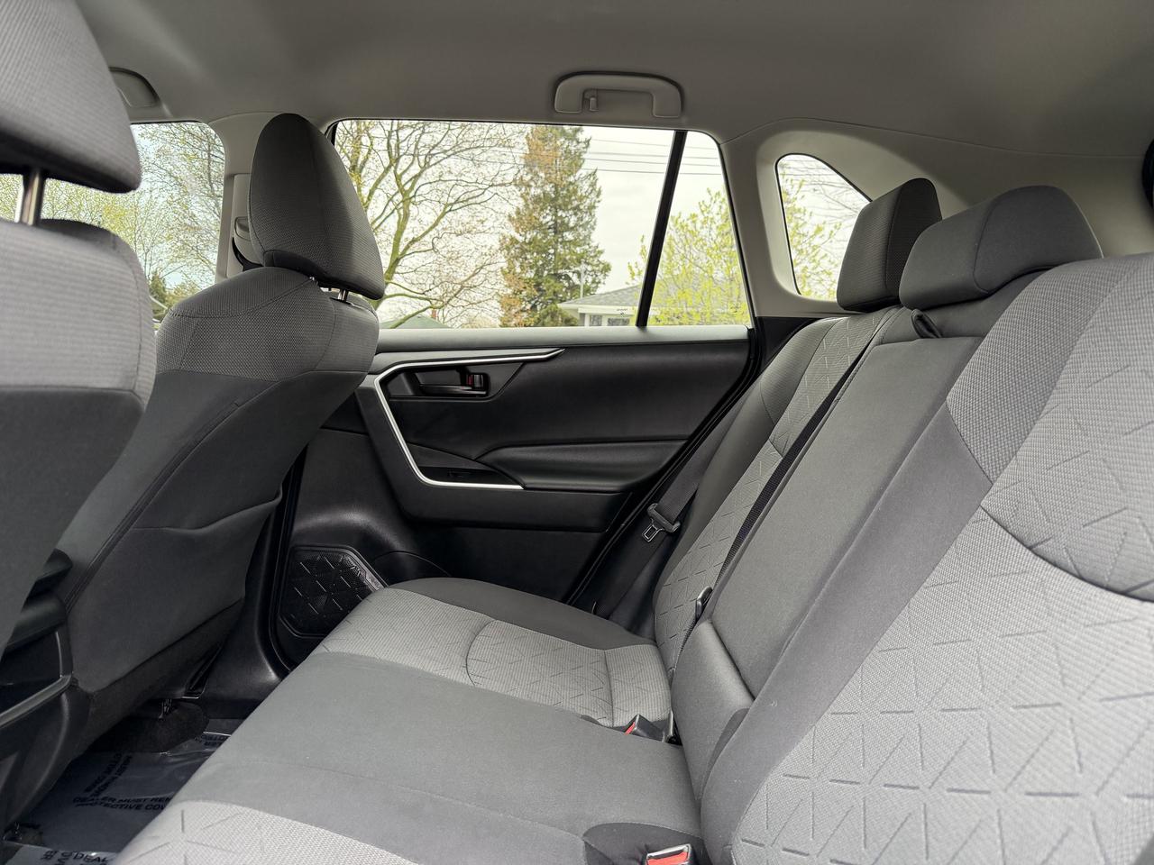 2020 Toyota RAV4 LE AWD Photo