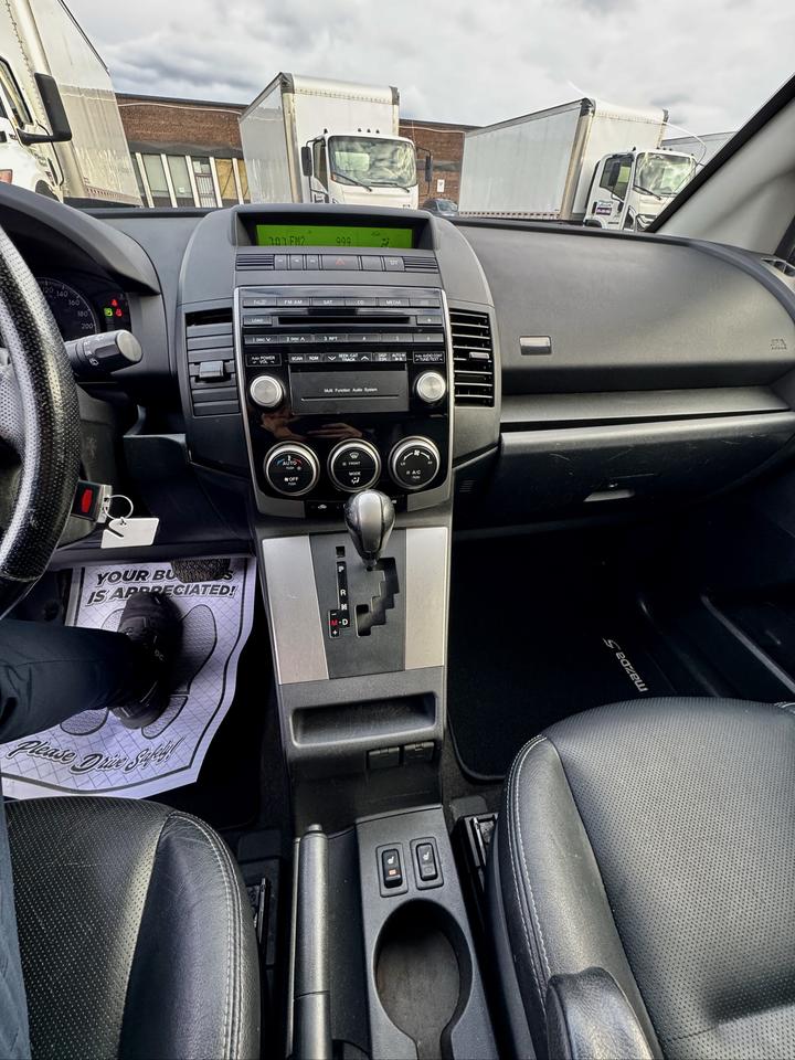 2010 Mazda MAZDA5 GS Photo