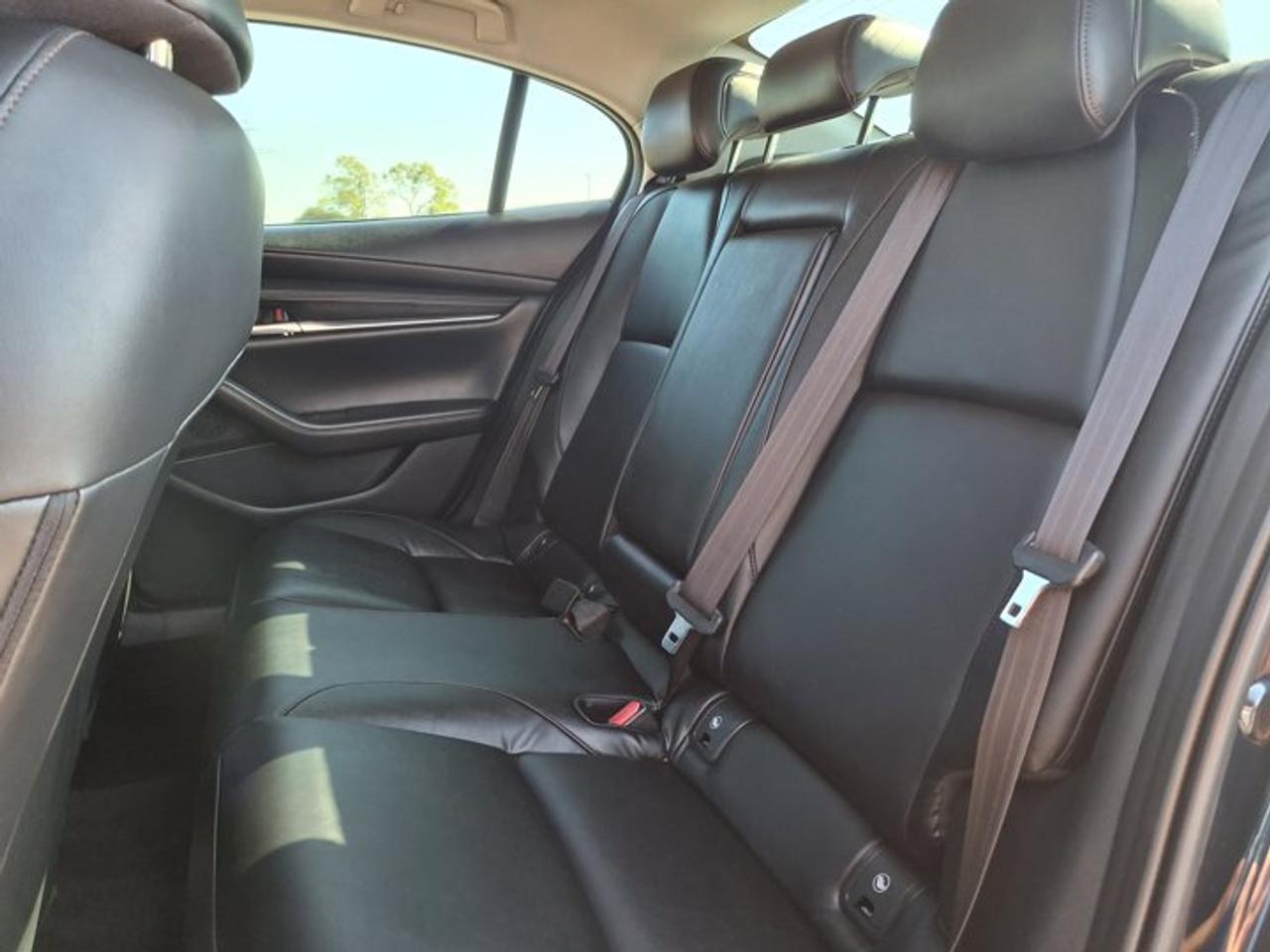 2021 Mazda MAZDA3 GS Luxury | Leather | Sunroof | Heated Wheel + Seats | Adaptive Cruise | CarPlay + Android and More! Photo