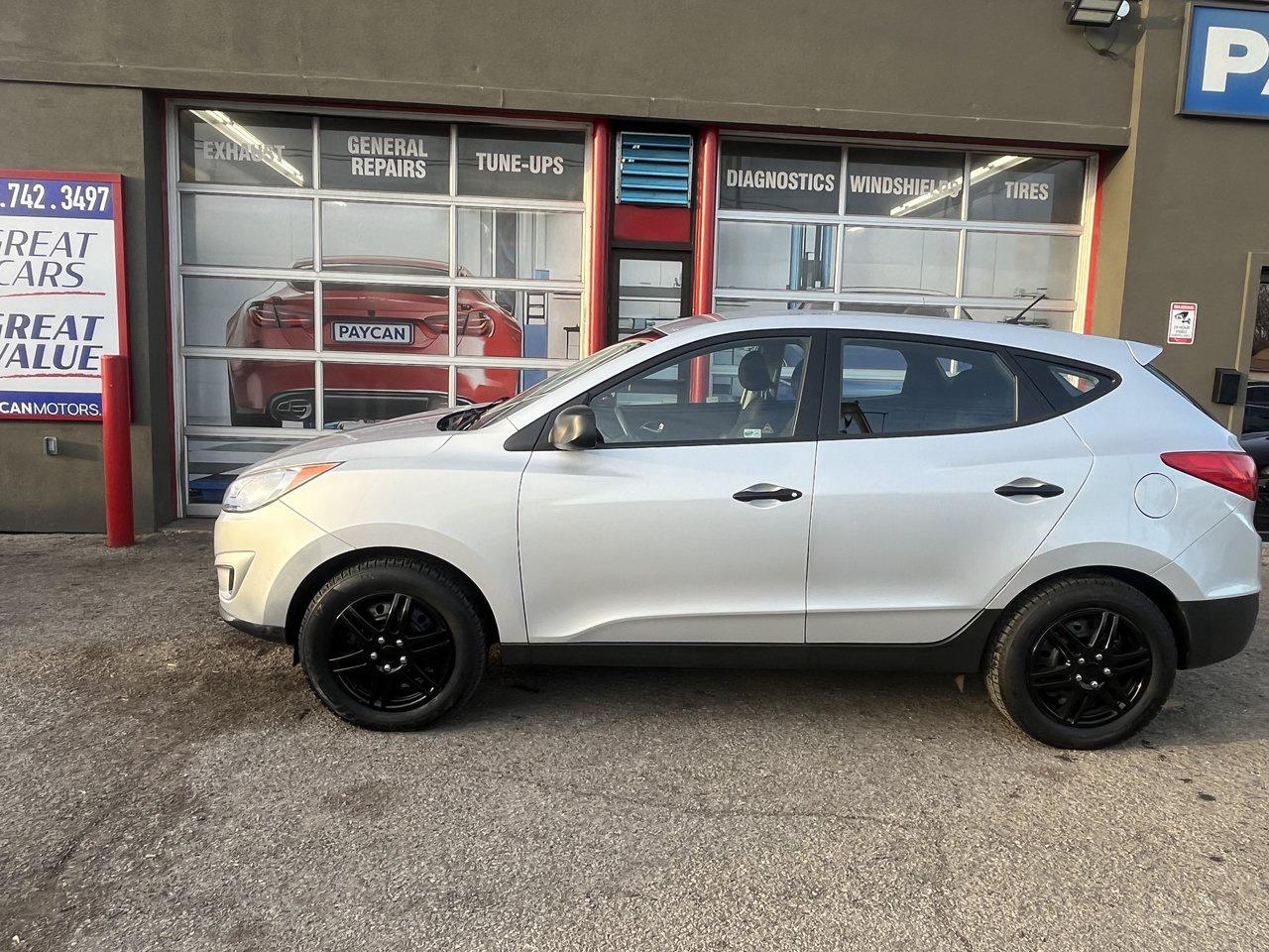 2012 Hyundai Tucson GL Photo