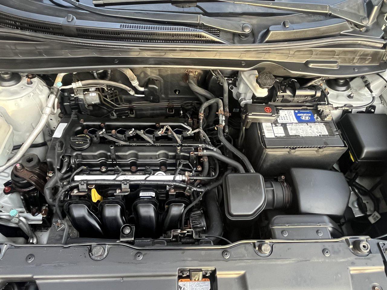 2012 Hyundai Tucson GL Photo