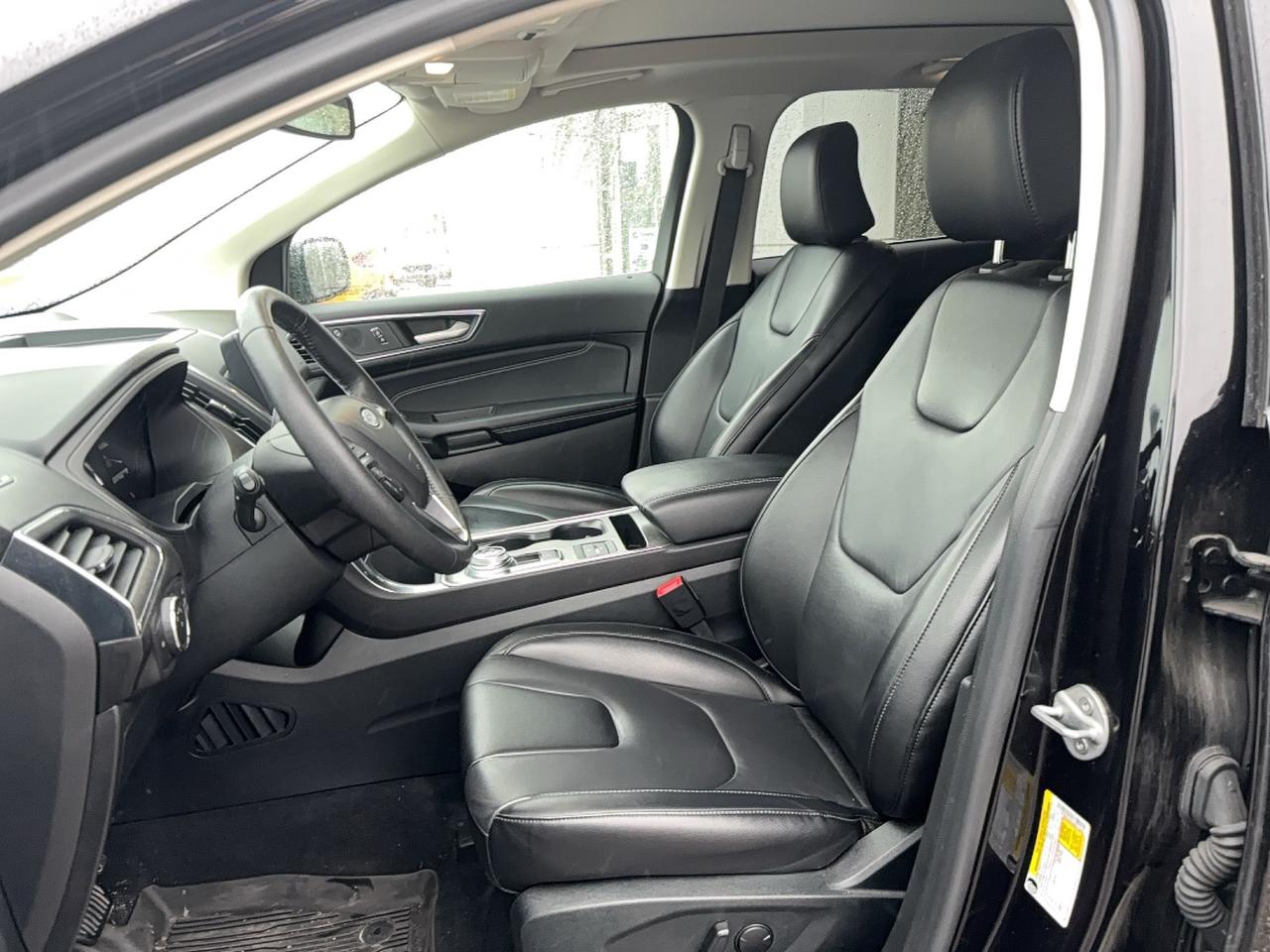 2022 Ford Edge TITANIUM! 2L ECOBOOST! HEATED STEERING WHEEL! Photo