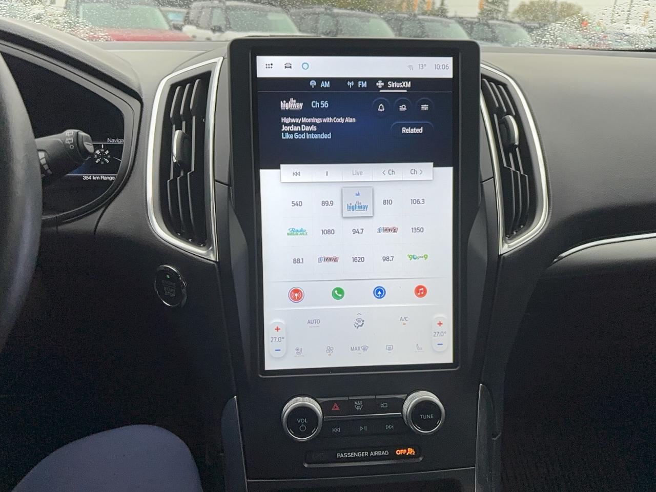 2022 Ford Edge TITANIUM! 2L ECOBOOST! HEATED STEERING WHEEL! Photo