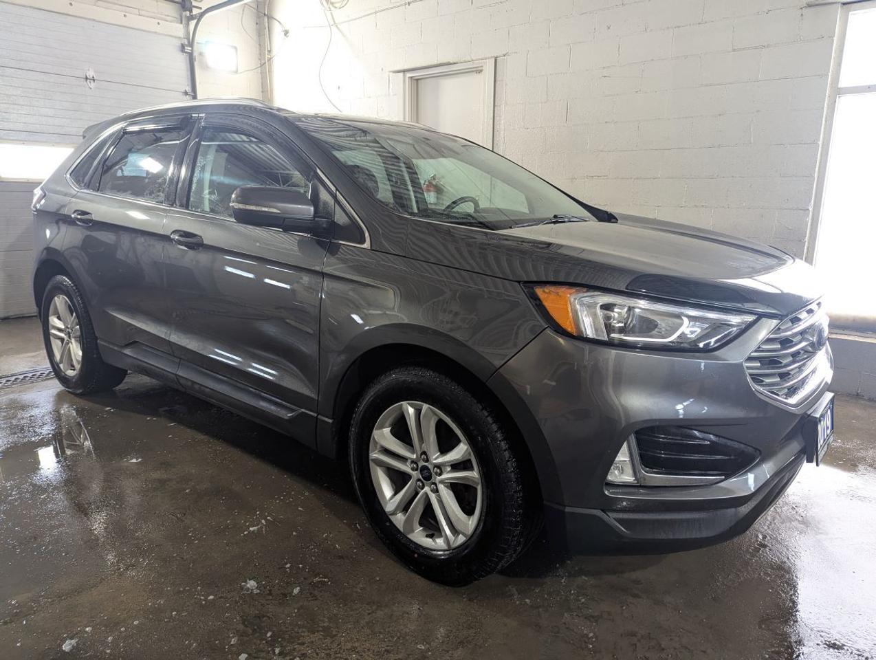 2019 Ford Edge SEL WITH NEW TIRES!! Photo