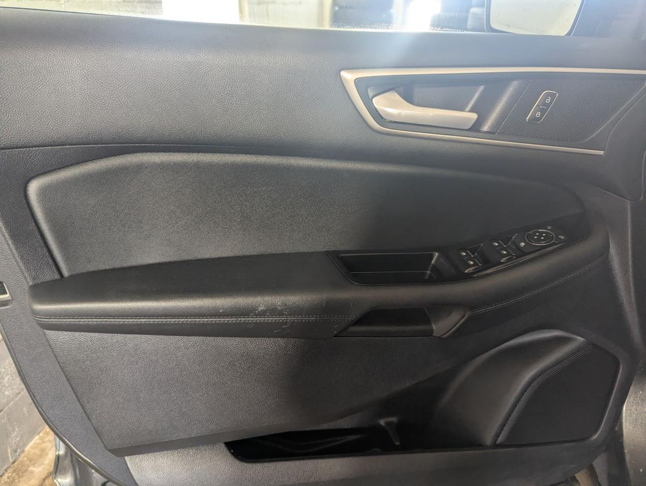 2019 Ford Edge SEL WITH NEW TIRES!! Photo