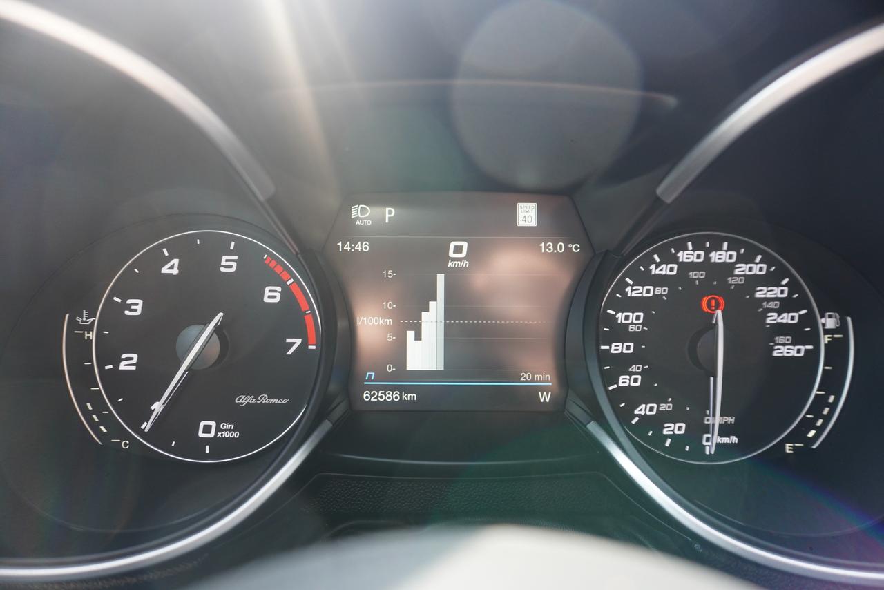 2022 Alfa Romeo Stelvio VELOCE / 1 OWNER / NO ACCIDENTS / IMMACULATE SHAPE Photo