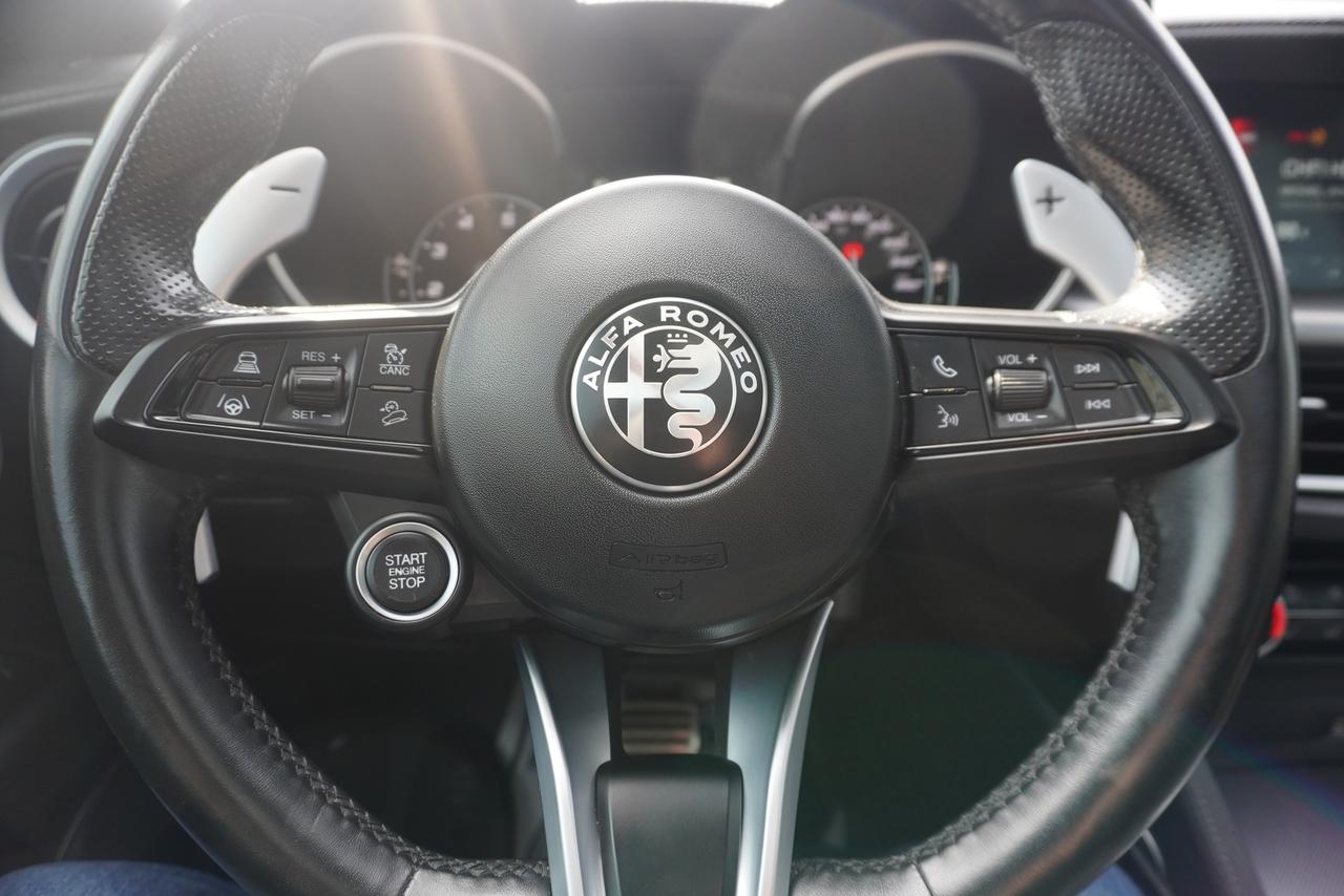 2022 Alfa Romeo Stelvio VELOCE / 1 OWNER / NO ACCIDENTS / IMMACULATE SHAPE Photo