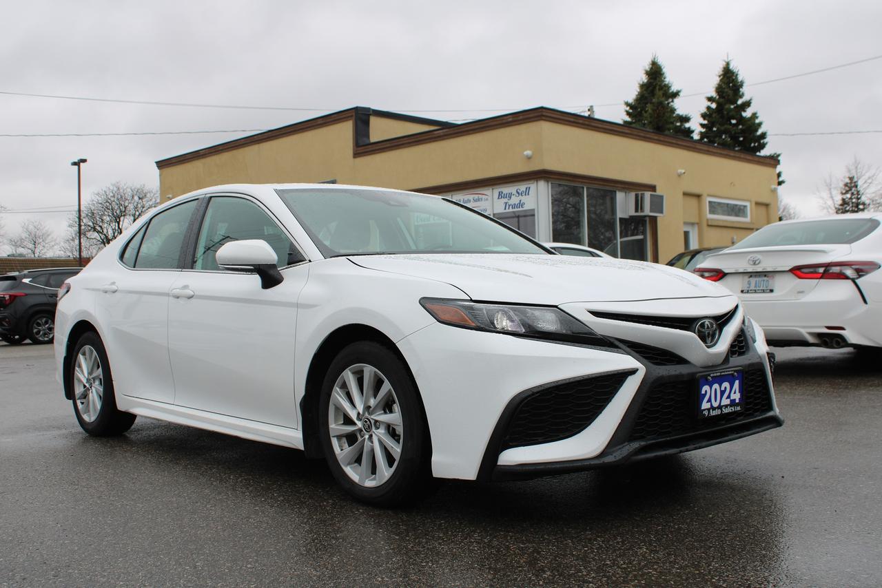 2024 Toyota Camry SE Auto Photo0