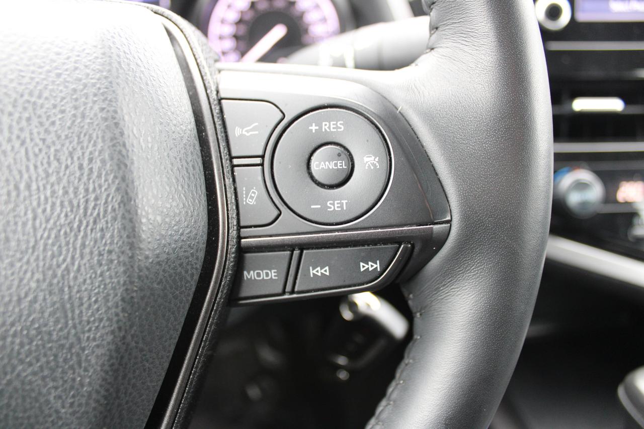 2024 Toyota Camry SE Auto Photo