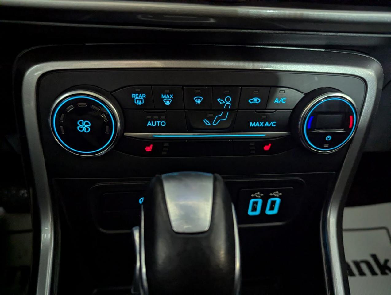 2020 Ford EcoSport SE WITH A SUNROOF!! Photo