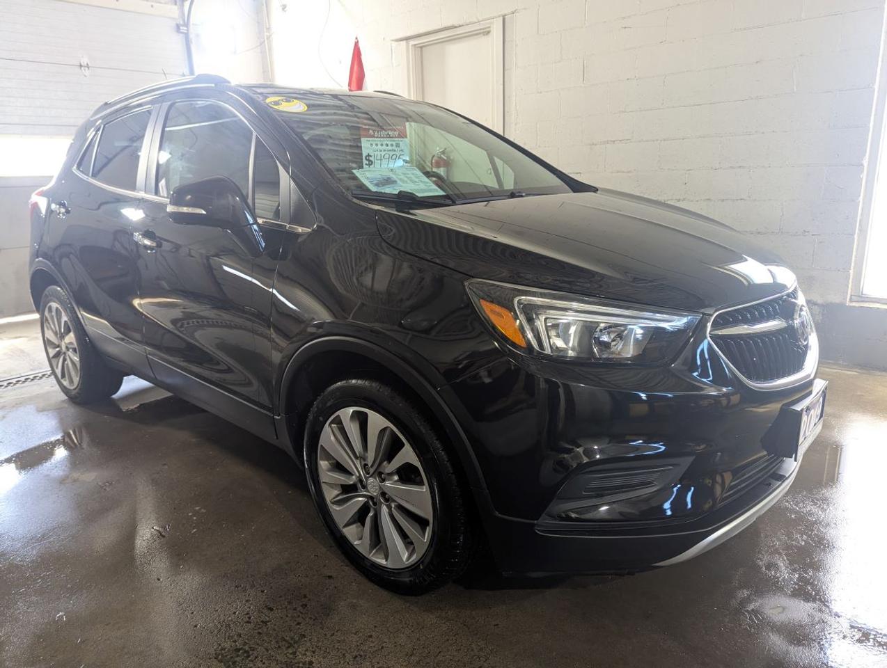 2019 Buick Encore Preferred WITH PARTIAL LEATHER SEATS!! Photo