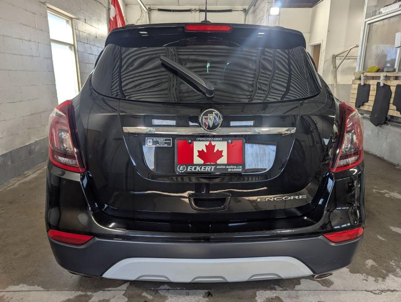 2019 Buick Encore Preferred WITH PARTIAL LEATHER SEATS!! Photo4
