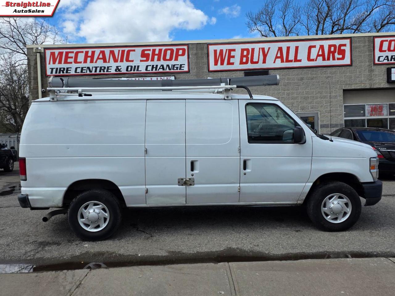 2014 Ford E250 Commercial Photo