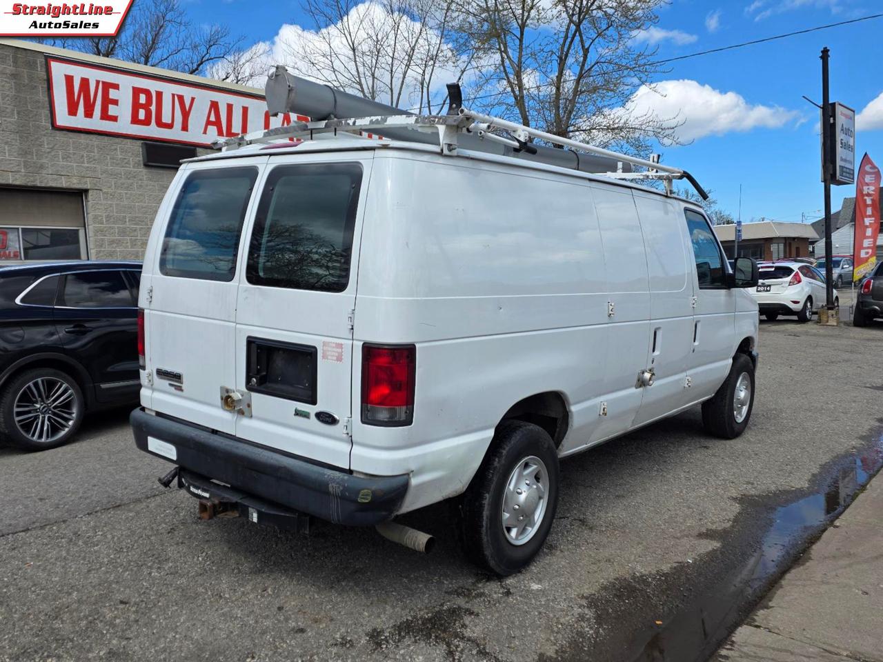 2014 Ford E250 Commercial Photo