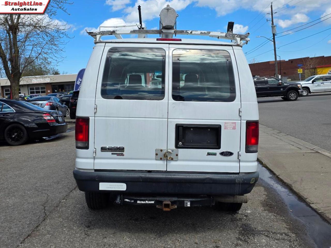 2014 Ford E250 Commercial Photo