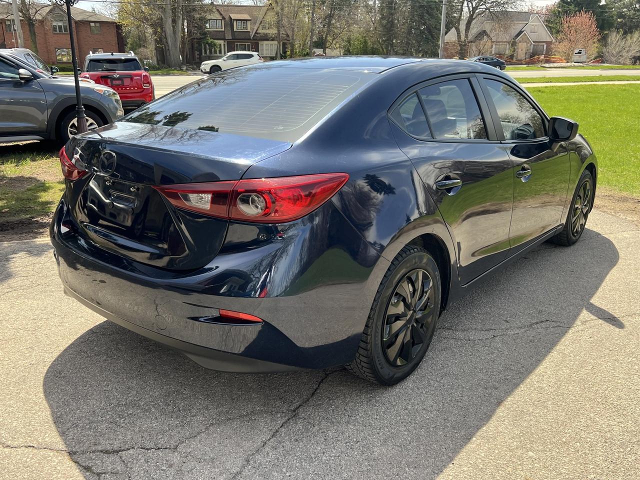 2016 Mazda MAZDA3 i Sport AT 4-Door Photo