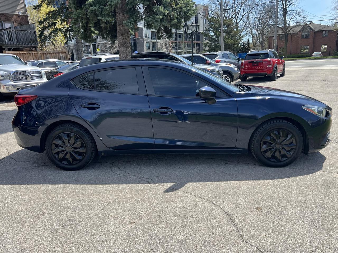 2016 Mazda MAZDA3 i Sport AT 4-Door Photo