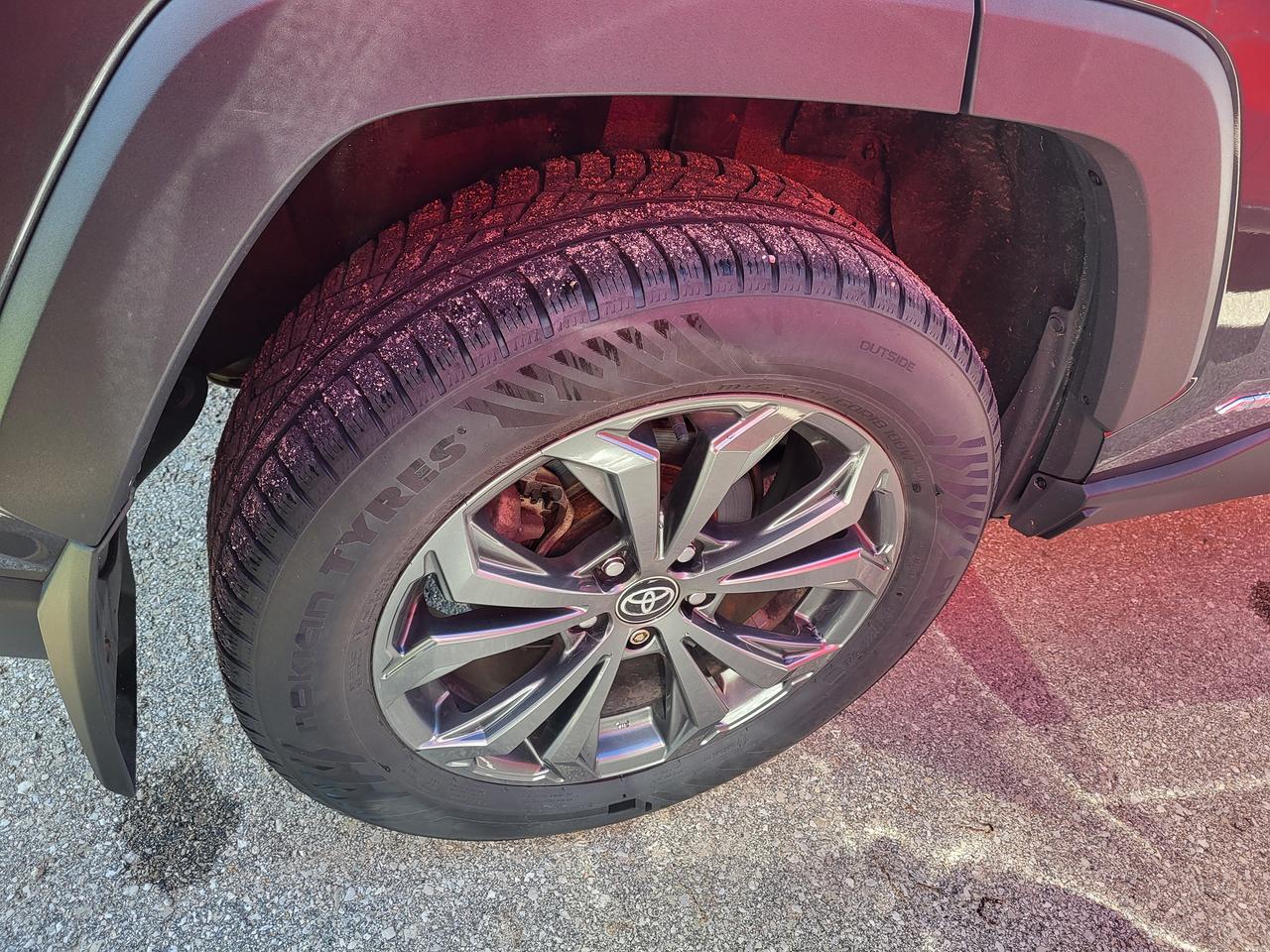 2023 Toyota RAV4 Hybrid Limited Photo