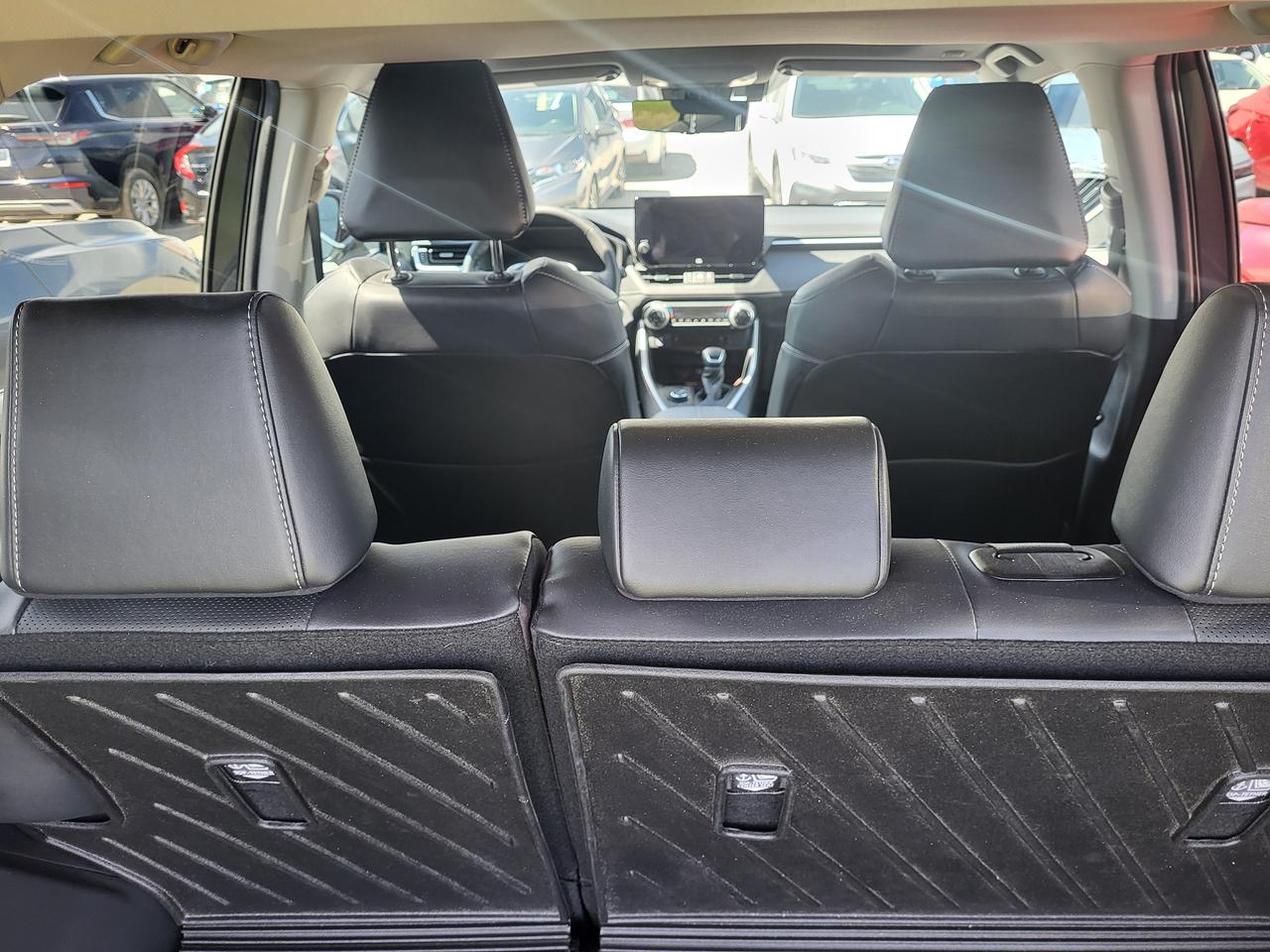 2023 Toyota RAV4 Hybrid Limited Photo