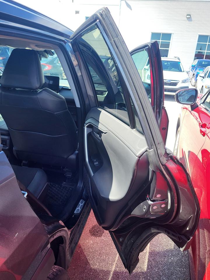 2023 Toyota RAV4 Hybrid Limited Photo